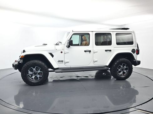 Used 2021 Jeep Wrangler Unlimited Rubicon w/ Cold Weather Group AWD/4WD image 2