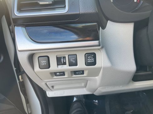 Used 2018 Subaru Forester 2.5i Limited image 15