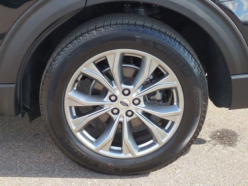 Used 2022 Ford Explorer Limited w/ Equipment Group 301A image 13