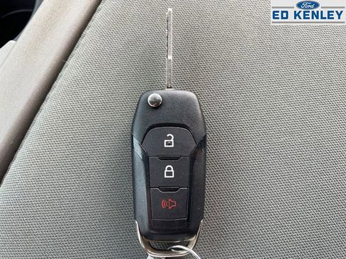 Used 2021 Ford F250 XL w/ Power Equipment Group image 8