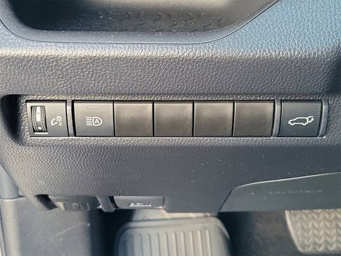 Used 2024 Toyota RAV4 XLE image 32