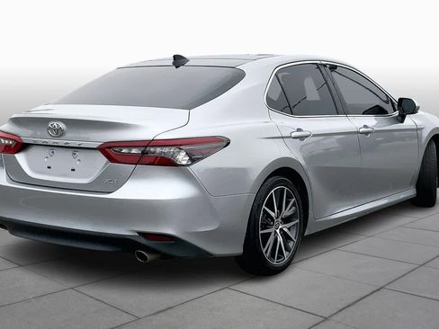 Used 2024 Toyota Camry XLE image 12