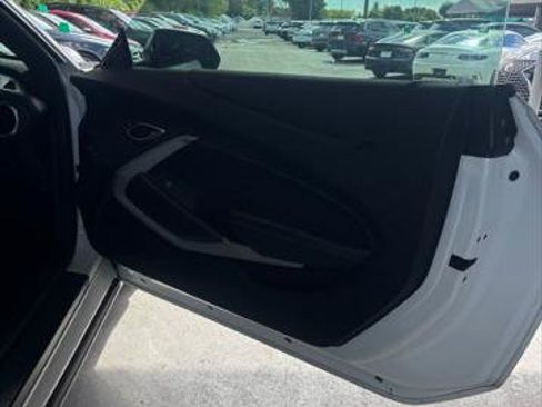 Used 2019 Chevrolet Camaro LT RWD image 17
