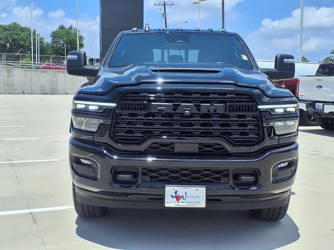 Used 2025 RAM 2500 Limited AWD/4WD image 4