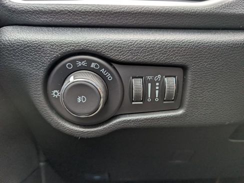 New 2026 Chrysler Pacifica Select w/ S Appearance Package image 35