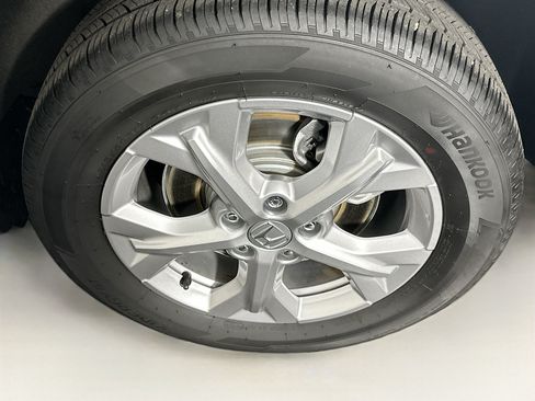 Used 2025 Honda HR-V LX image 11