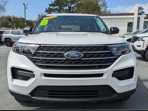 Used 2024 Ford Explorer XLT image 22