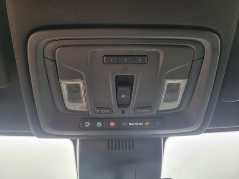 Used 2023 Chevrolet Silverado 1500 High Country w/ Technology Package image 17