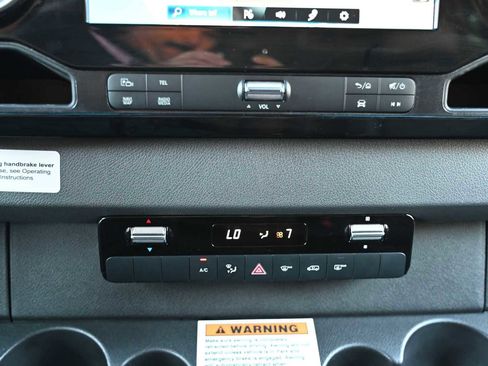 Used 2020 Mercedes-Benz Sprinter 2500 image 16