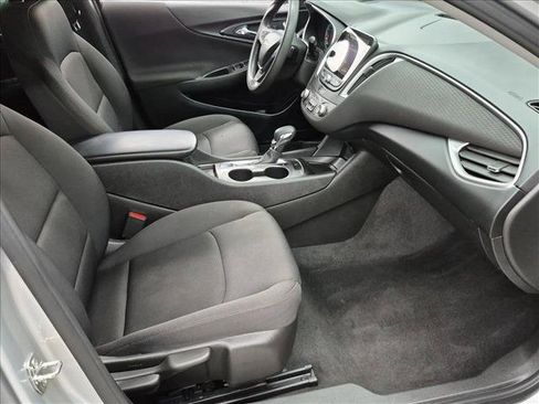 Used 2021 Chevrolet Malibu LS FWD image 16
