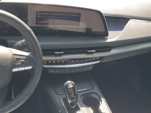 Certified 2024 Cadillac XT4 Sport FWD image 30