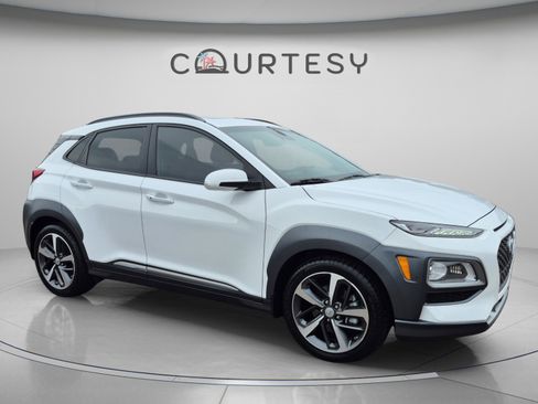 Certified 2021 Hyundai Kona Ultimate w/ Cargo Package FWD image 7