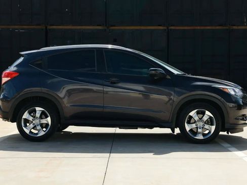 Used 2017 Honda HR-V EX-L image 12