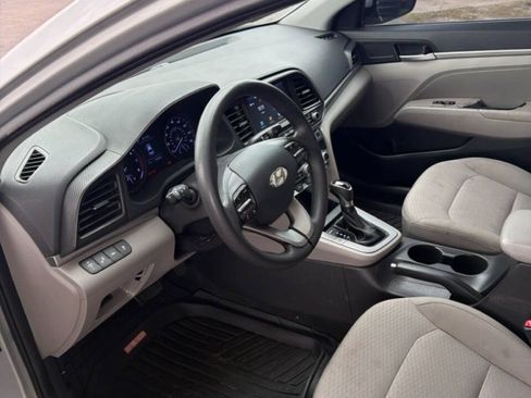 Used 2020 Hyundai Elantra SEL FWD image 10