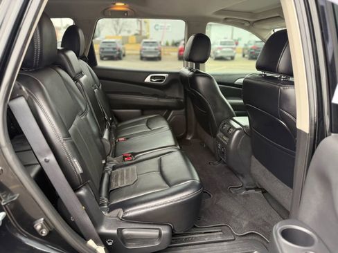 Used 2018 Nissan Pathfinder SL w/ SL Premium Package image 18