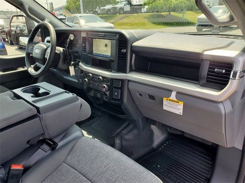 New 2025 Ford F450 XL w/ XL Chrome Package image 18
