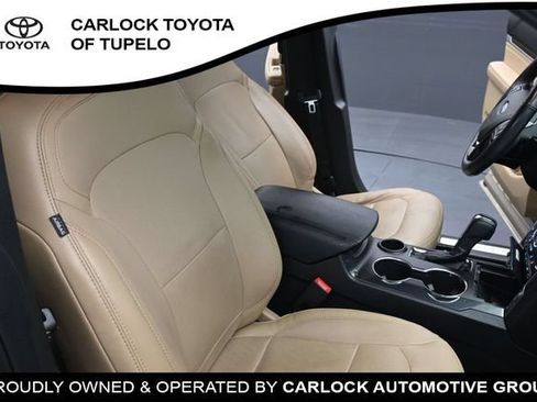 Used 2017 Ford Explorer Limited w/ Equipment Group 301A FWD image 46
