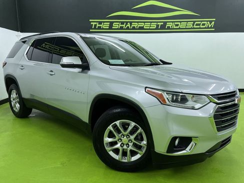 Used 2021 Chevrolet Traverse LT FWD image 1