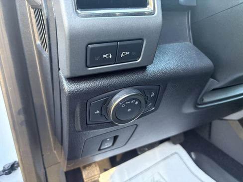 Used 2018 Ford F150 Raptor w/ Equipment Group 802A Luxury image 21