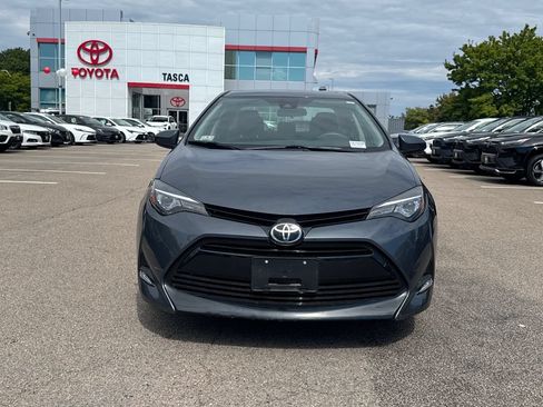 Used 2017 Toyota Corolla LE w/ LE Premium Package w/Moonroof FWD image 2