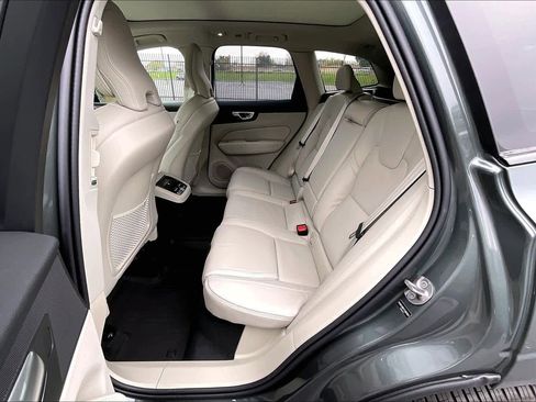New 2026 Volvo XC60 B5 Ultra w/ Climate Package PRO image 12