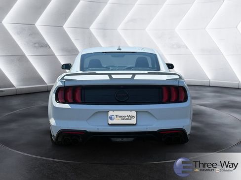Used 2022 Ford Mustang GT Premium w/ Equipment Group 401A RWD image 4