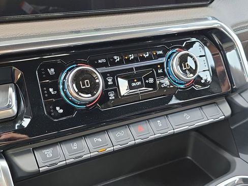 New 2025 GMC Sierra 2500 Denali w/ Denali Reserve Package image 36