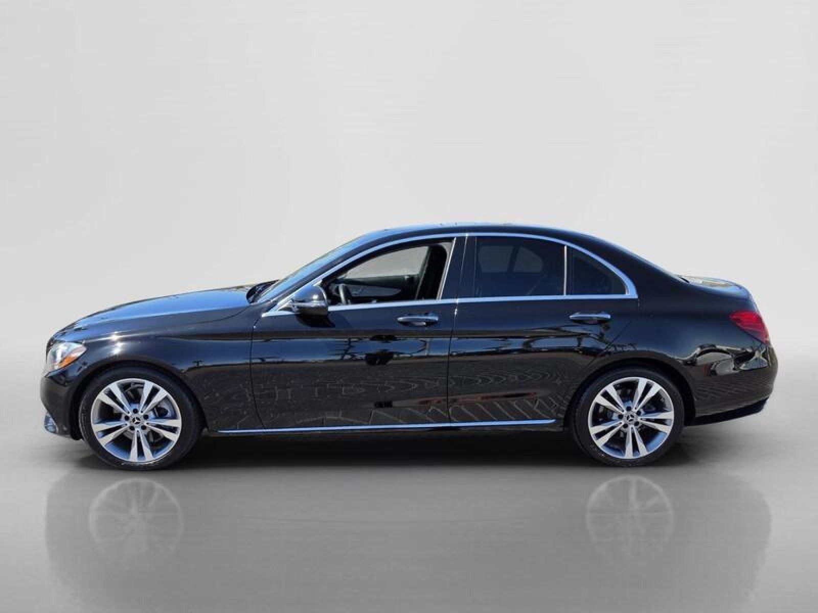 Used 2018 Mercedes-Benz C 300 Sedan image 2