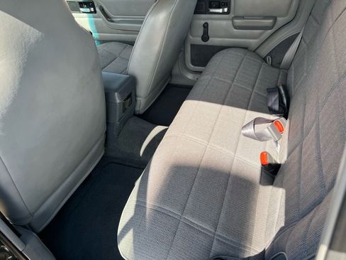 Used 1996 Jeep Cherokee 4WD 4-Door image 33