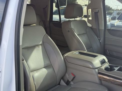 Used 2019 GMC Yukon SLT w/ Premium Edition RWD image 19