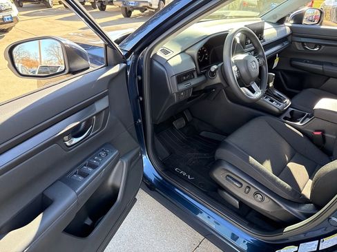 Certified 2025 Honda CR-V EX image 16