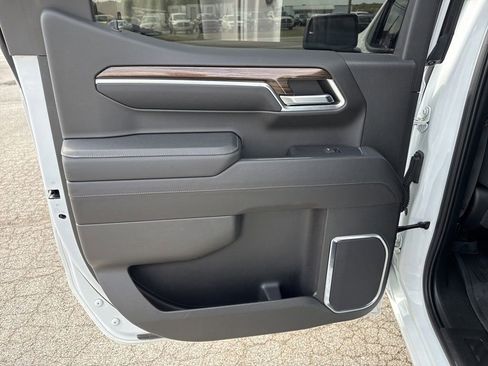 Used 2023 Chevrolet Silverado 1500 LT Trail Boss image 17