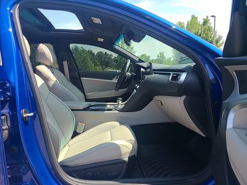 Used 2022 Genesis G70 2.0T w/ Prestige Package AWD/4WD image 29