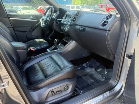 Used 2014 Volkswagen Tiguan R-Line FWD image 9
