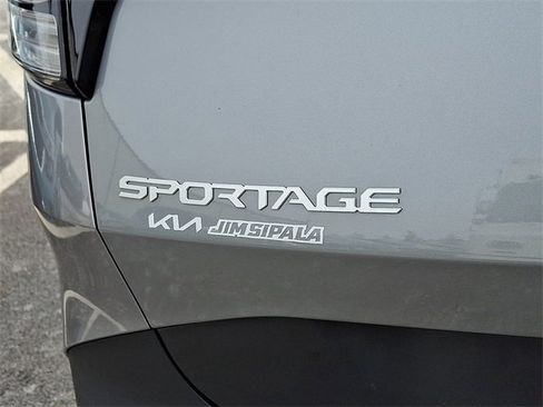 Used 2024 Kia Sportage LX image 29