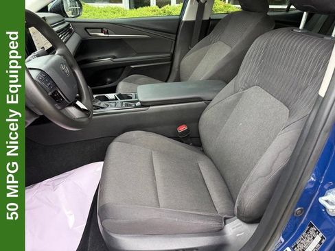 Used 2025 Toyota Camry LE FWD image 16