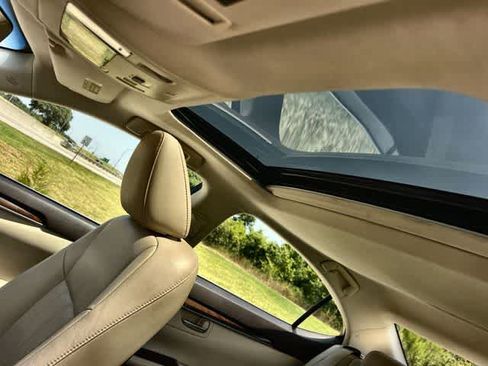 Used 2016 Lexus ES 350 w/ Luxury Package w/Wood Trim FWD image 32