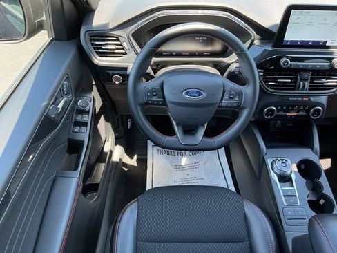 Used 2025 Ford Escape ST-Line AWD/4WD image 12