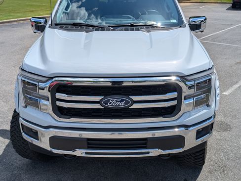 Used 2025 Ford F150 Lariat w/ Equipment Group 501A Mid AWD/4WD image 12