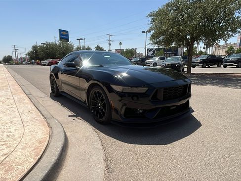 Used 2024 Ford Mustang Coupe RWD image 5