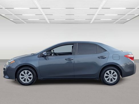 Used 2015 Toyota Corolla L image 2
