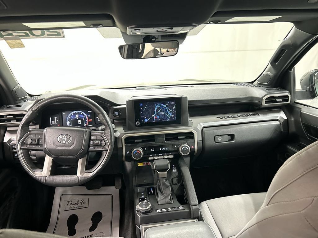 Used 2024 Toyota Tacoma SR5 AWD/4WD image 19