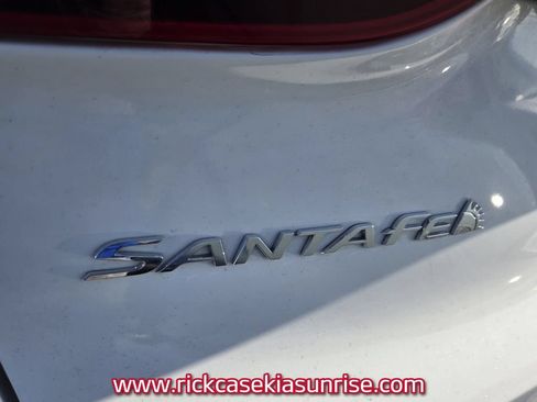 Used 2023 Hyundai Santa Fe SE w/ Winter Weather Package FWD image 8