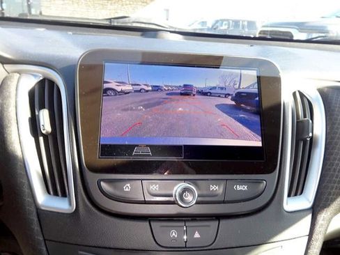 Used 2024 Chevrolet Malibu LT image 16