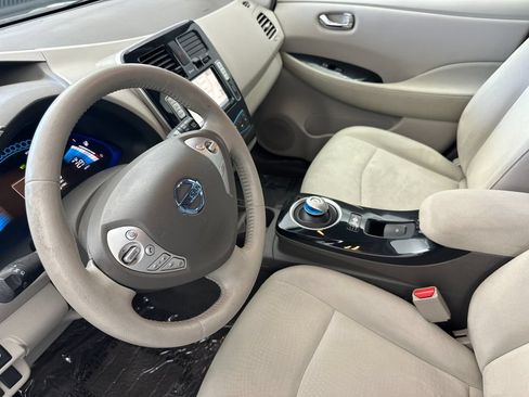 Used 2012 Nissan Leaf SV FWD image 9