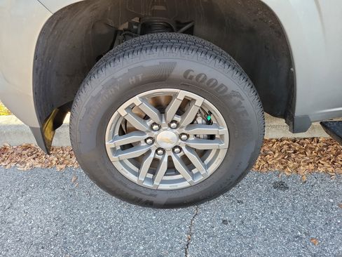 Used 2023 Chevrolet Colorado LT w/ LT Convenience Package image 29