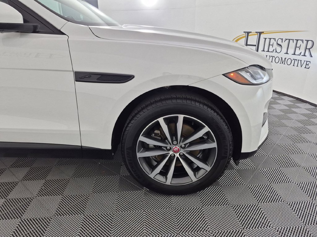 Used 2022 Jaguar F-PACE S AWD/4WD image 11