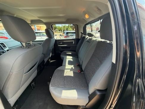 Used 2019 RAM 1500 Classic SLT w/ Black Appearance Group AWD/4WD image 17