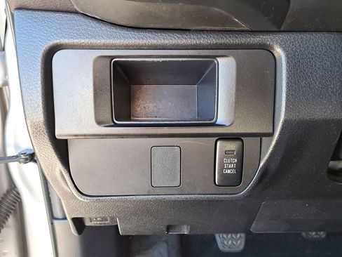 Used 2017 Toyota Tacoma SR image 20