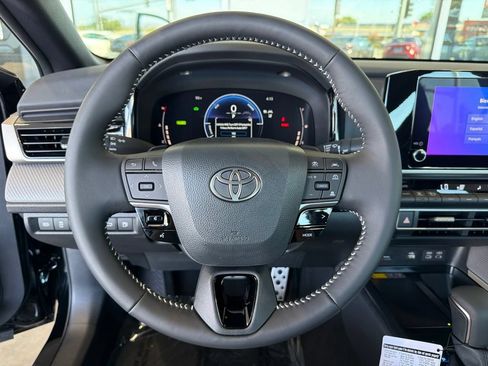 Certified 2026 Toyota Camry SE w/ Convenience Package FWD image 24